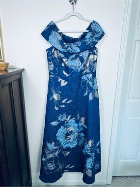 Teri Jon Rickie Freeman Blue Floral Brocade Off Shoulder Formal Dress Size 18